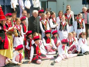 26996222_340919703090281_924780185_n